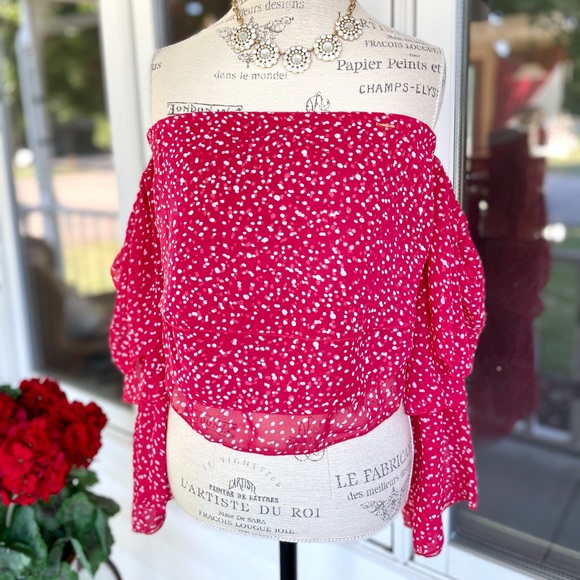 New Women’s Bebe Off-the-Shoulder Top - Picture 1 of 5